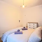 Cozy House With Terrace And Double Garage Le Mans