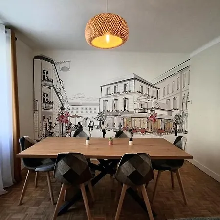 Cozy House With Terrace And Double Garage Ferienhaus Le Mans