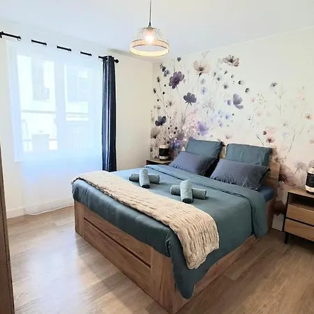 Ferienhaus Cozy House With Terrace And Double Garage