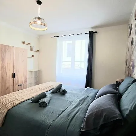 Tatil Evi Cozy House With Terrace And Double Garage Le Mans