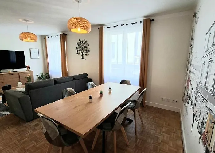 Cozy House With Terrace And Double Garage Ferienhaus *