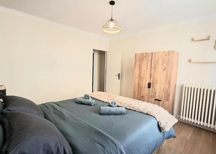 Cozy House With Terrace And Double Garage *